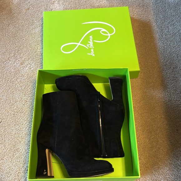 Excellent condition Sam Edelman, Jaye, Suede Boot - Picture 2 of 8